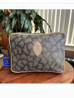 New YVES SAINT LAURENT Giraffe Print Accessory Pouch 🦒